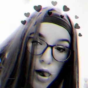 Meet your Posher, Ella